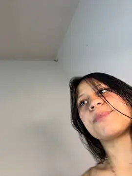 Онлайн чат XXX saray_gv