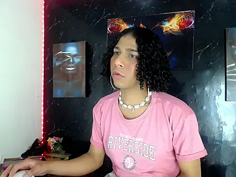 Brittany_Queen_'s Live XXX Chat