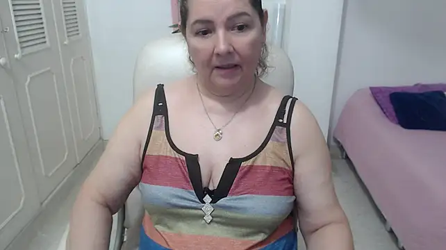 leonela_69 现场XXX聊天