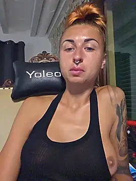 kylie_blck: απευθείας συνομιλία ΧΧΧ