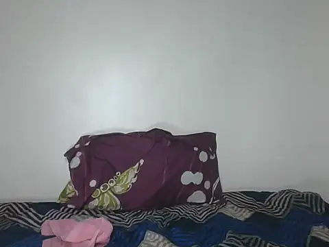 Aura_desire লাইভ XXX চ্যাট