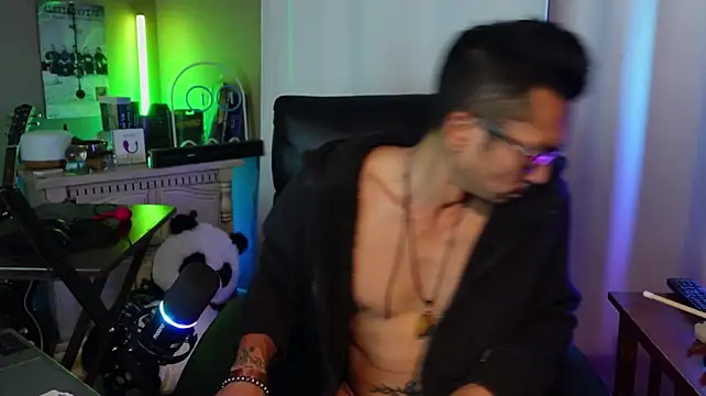 Chat +18 de Ghost11_11 ao vivo