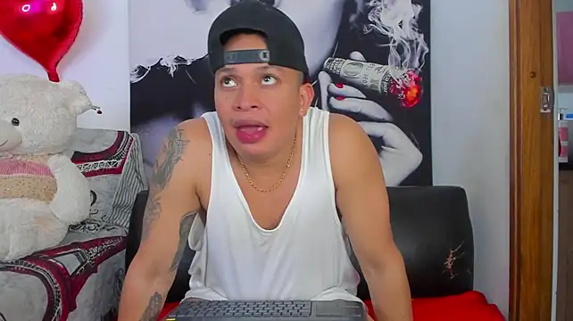 Chat +18 de Angeline_focus ao vivo