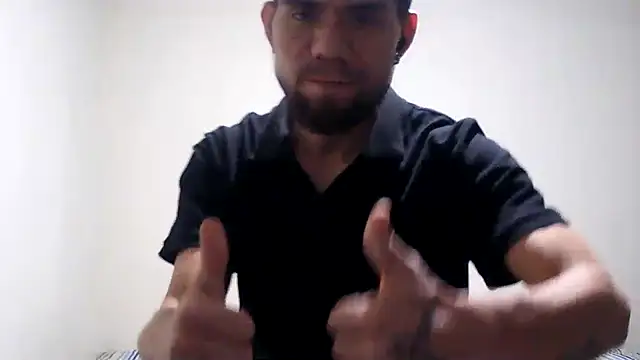 thomas2wood Live XXX-Chat
