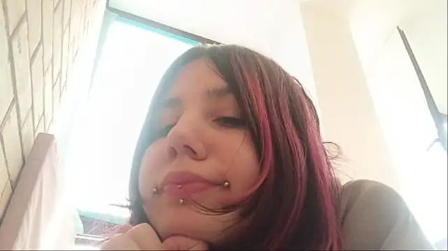 IronicBuckle Live XXX-Chat