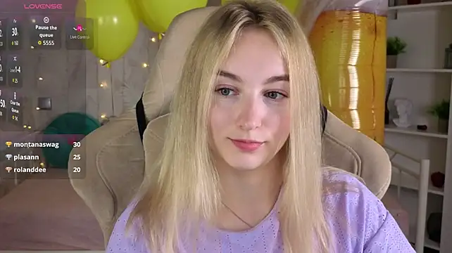 Shy_Polly live XXX chat