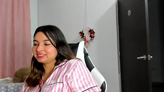 __Emma__11__Lecat_ Live XXX Chat