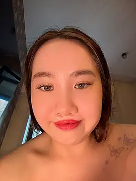Asianpie_ Adlı Modelin Canlı XXX Sohbeti