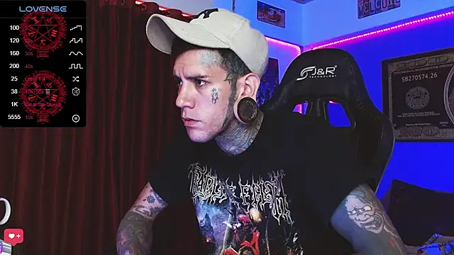 jhonny__ackerman XXX чат на живо