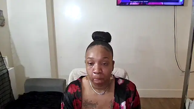 mzpretty444 élő XXX-chatje
