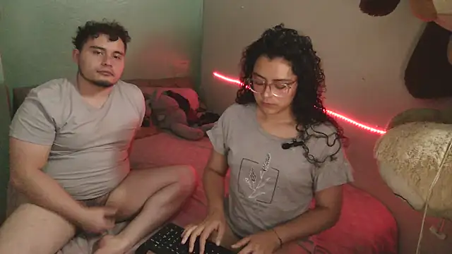Živý XXX chat MaxndCat