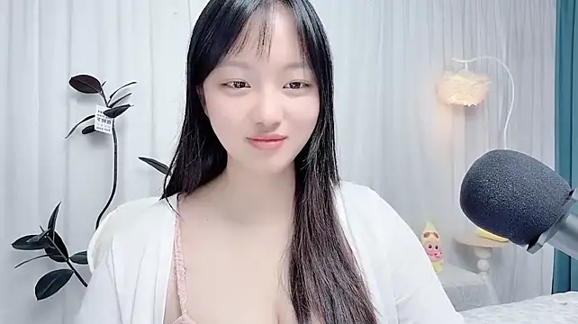 XXX chat uživo modela Winnie666999