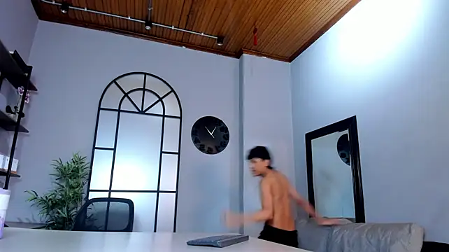 Pierre_Leroy_ XXX чат на живо