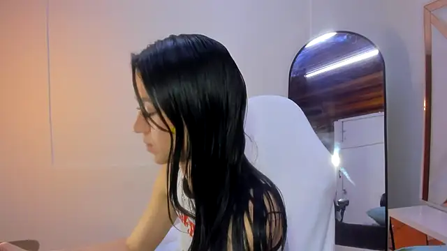 צ'אט XXX בשידור חי של Amy_Kobold3