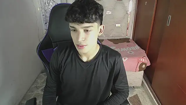 Liom_Gym Chat XXX live