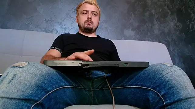 Chat +18 de CLOUDYMarkWayne ao vivo