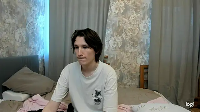 Ash_Foxglove's Live XXX Chat