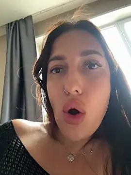 AleksandraRich Adlı Modelin Canlı XXX Sohbeti