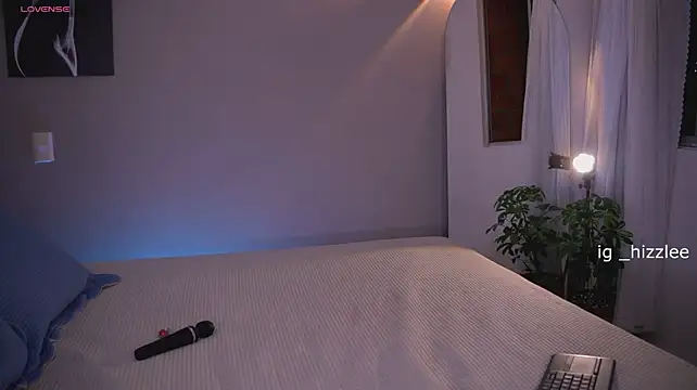 AnnyHizzle Live XXX-Chat