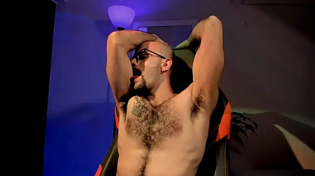 LarryGarzon live XXX chat