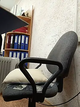 צ'אט XXX בשידור חי של Office_Albertina