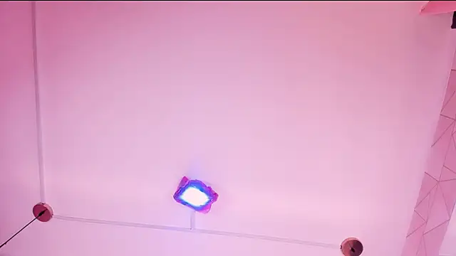 צ'אט XXX בשידור חי של Violetbellarose1