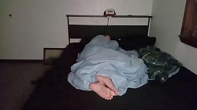 Opondestre00420's Live XXX Chat
