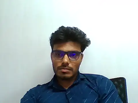 Alphabull4u Adlı Modelin Canlı XXX Sohbeti