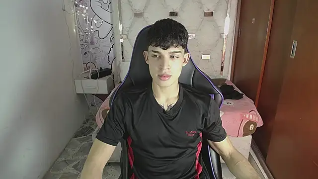 Liom_Gym: онлайн-секс-чат