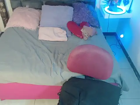 Chat +18 de Valentine_Rose ao vivo