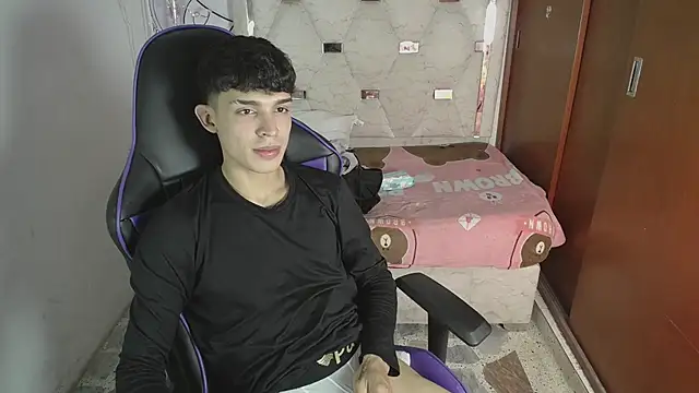 Liom_Gym's Live XXX Chat