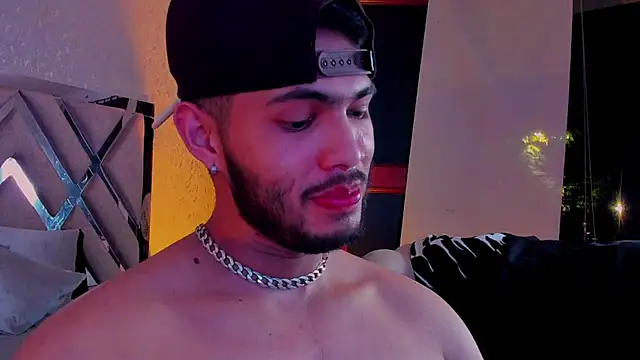 Vincentblack Adlı Modelin Canlı XXX Sohbeti