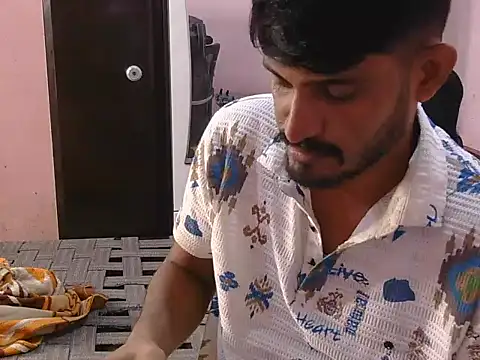 HotXKrish Chat XXX live