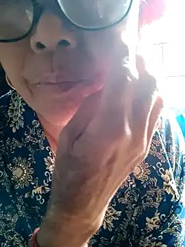 Kim-dung Live XXX-Chat