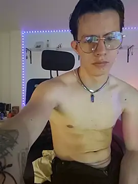 Brandon_starkkのライブXXXチャット