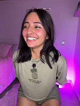 NandaVixen Live XXX-chat