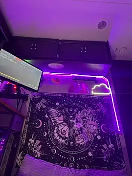 แชท XXX สดของ Lilactease