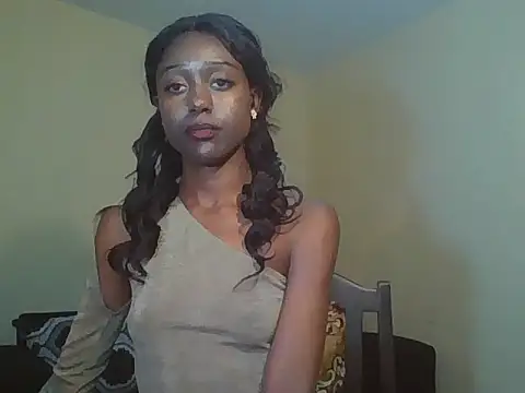 צ'אט XXX בשידור חי של HotSkinnyLady