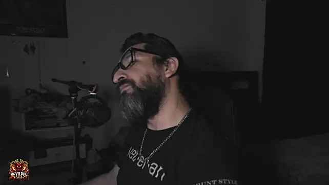 Chatroom XXX en direct de DevilPup75_