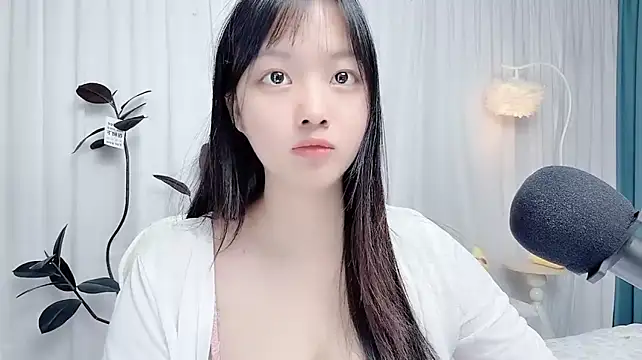XXX chat uživo modela Winnie666999
