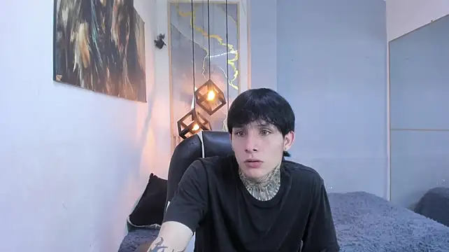 Cry_thereal Chat XXX in diretta