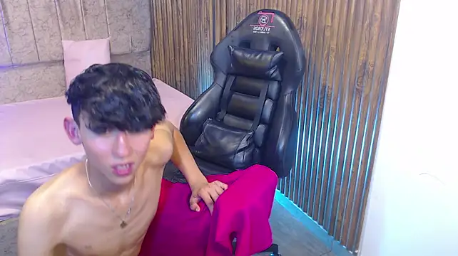 ETHANN_TAY1 Live XXX-Chat