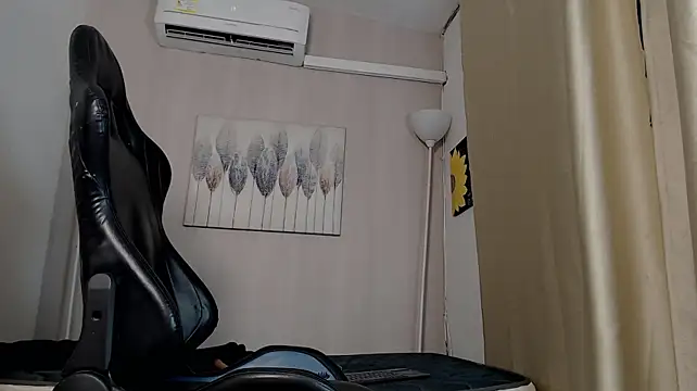 Онлайн чат XXX Channi_smith_