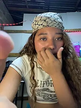 Chat +18 de Rico02j ao vivo