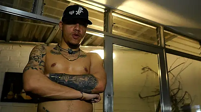 Онлайн чат XXX AlphaMasterXxx