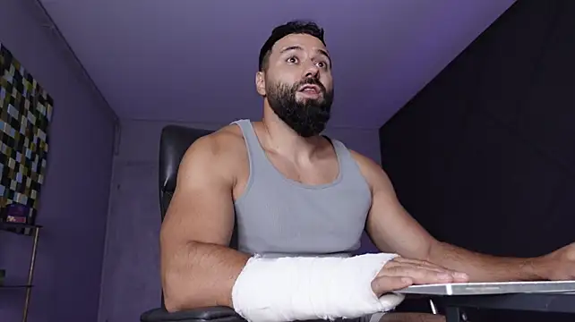mattmasterss Adlı Modelin Canlı XXX Sohbeti