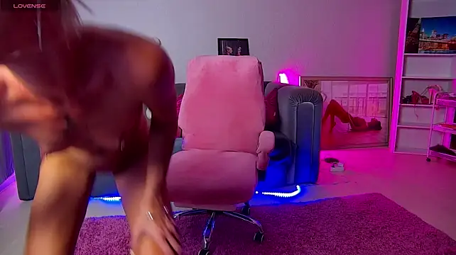 XXX chat uživo modela Skinny_Nally