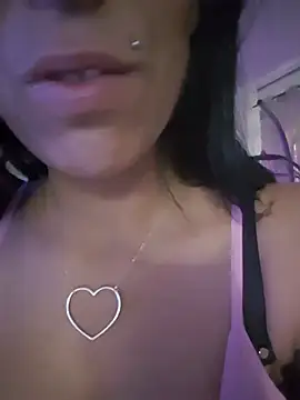 צ'אט XXX בשידור חי של misscectito13