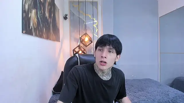 Cry_thereal 即時 XXX 聊天