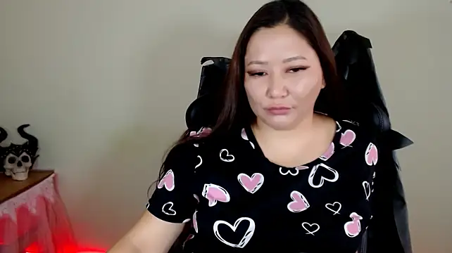 LisaAsianFlowerのライブXXXチャット